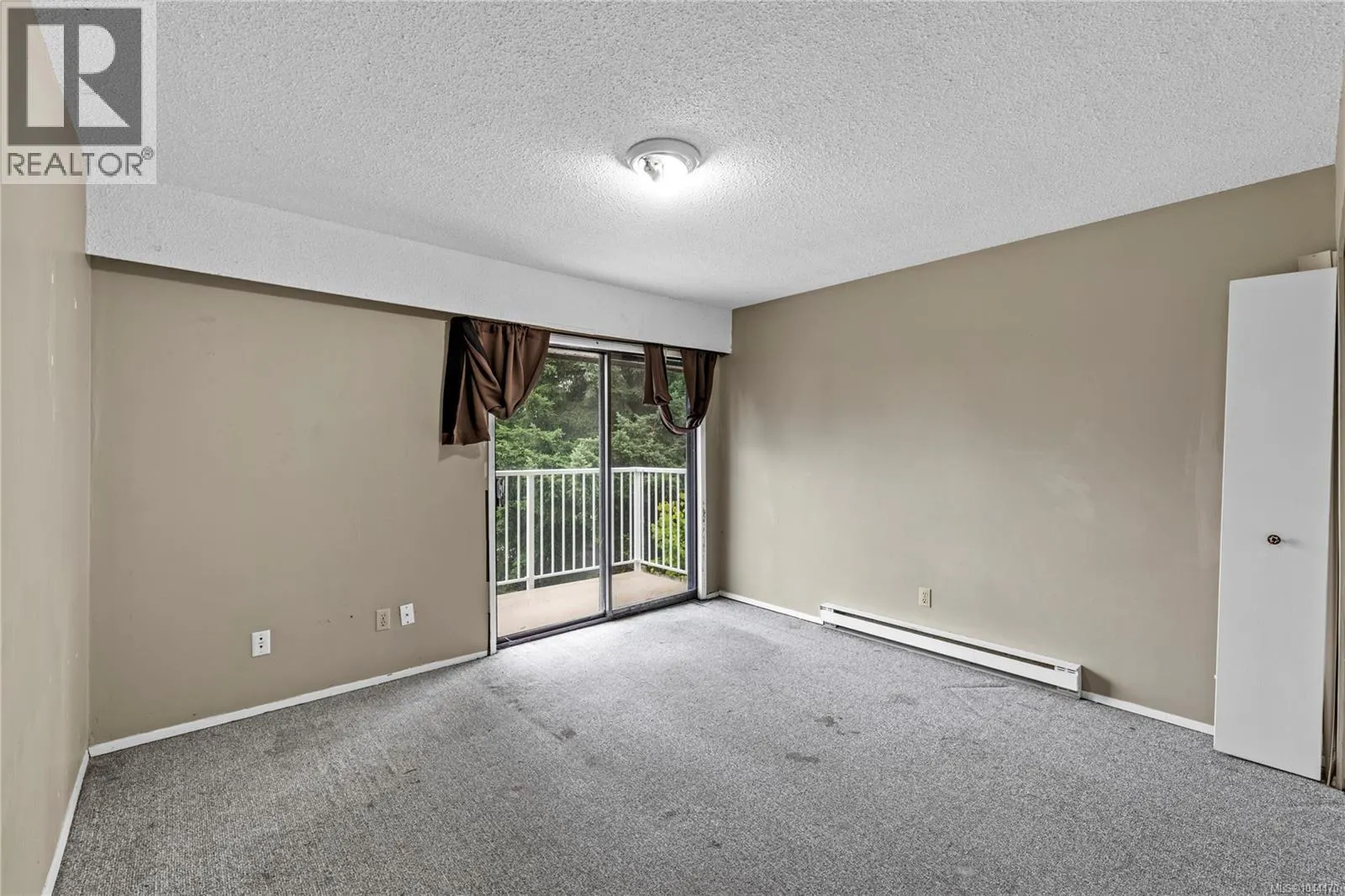 826 Holly Hill Rd