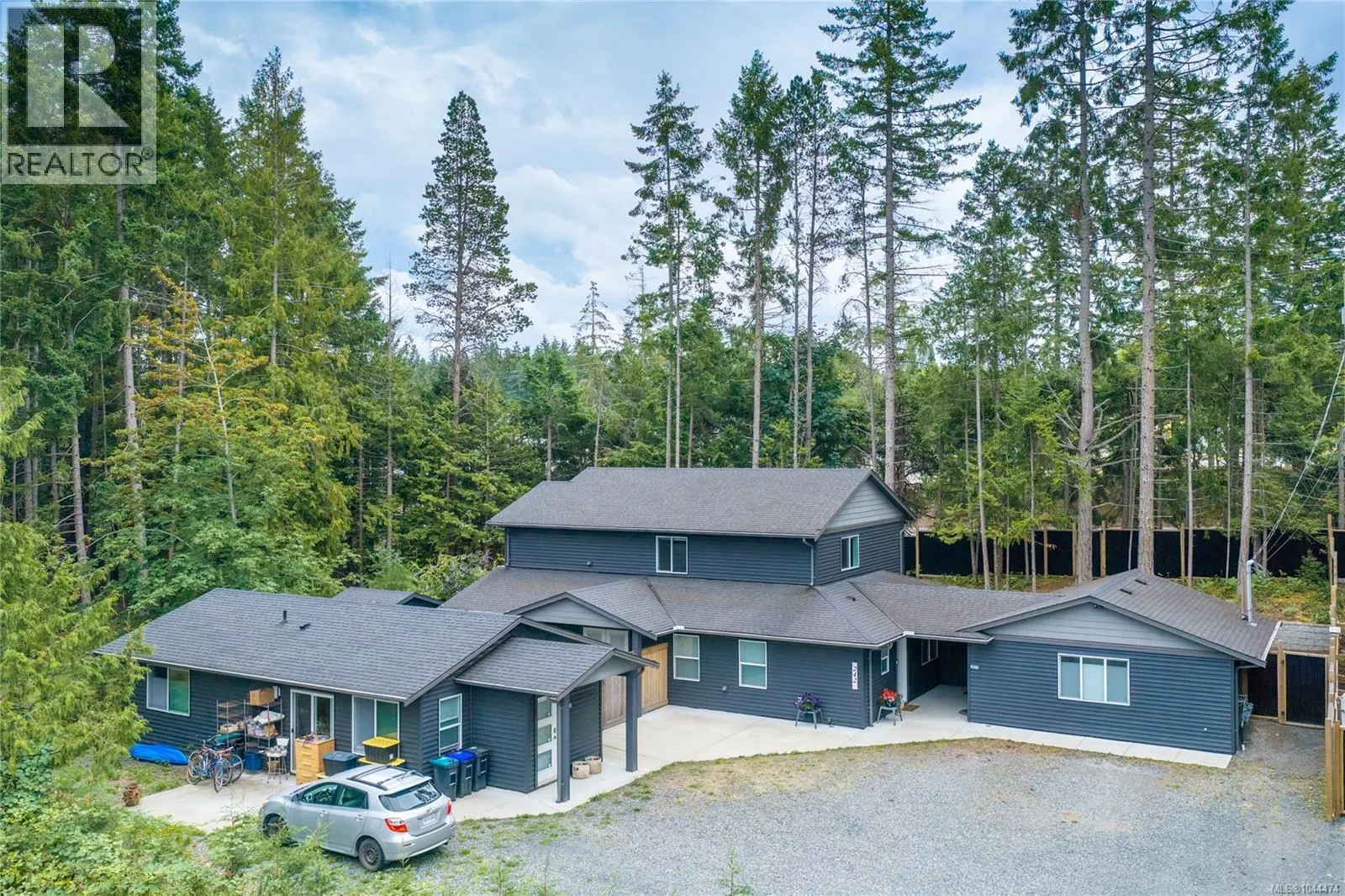 242 Sunningdale Rd E