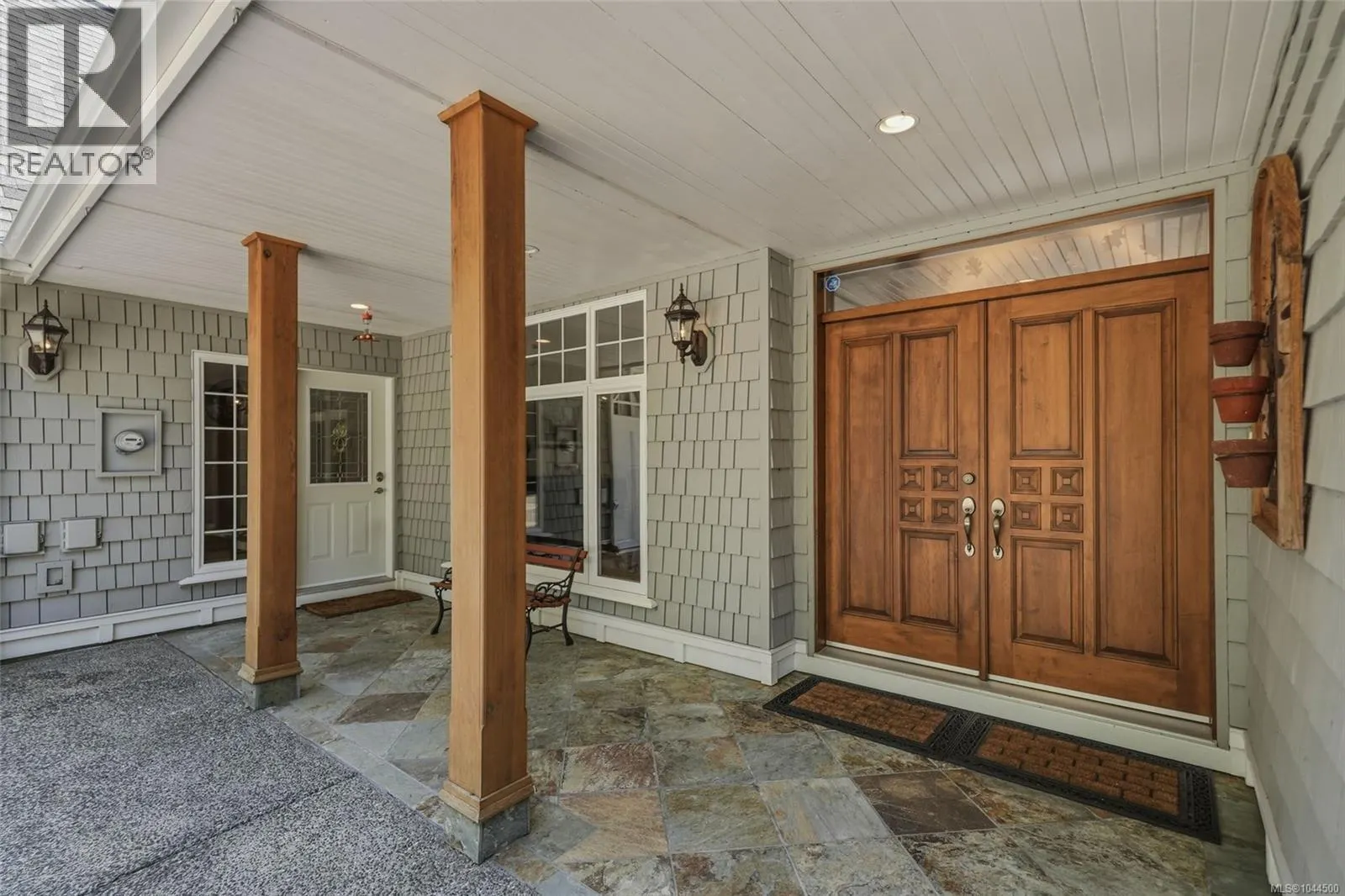 382 Dorset Rd