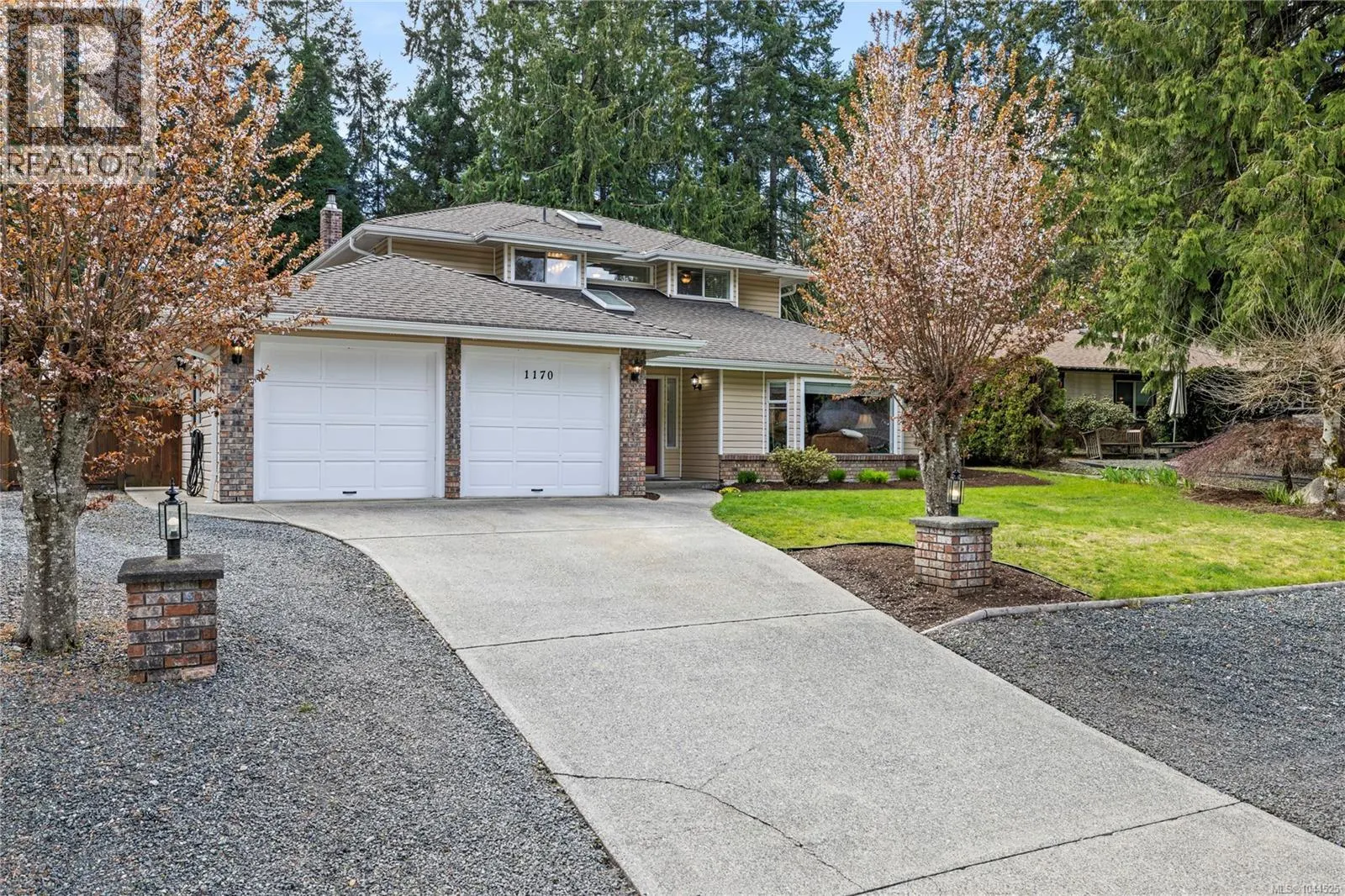 1170 Clubhouse Dr