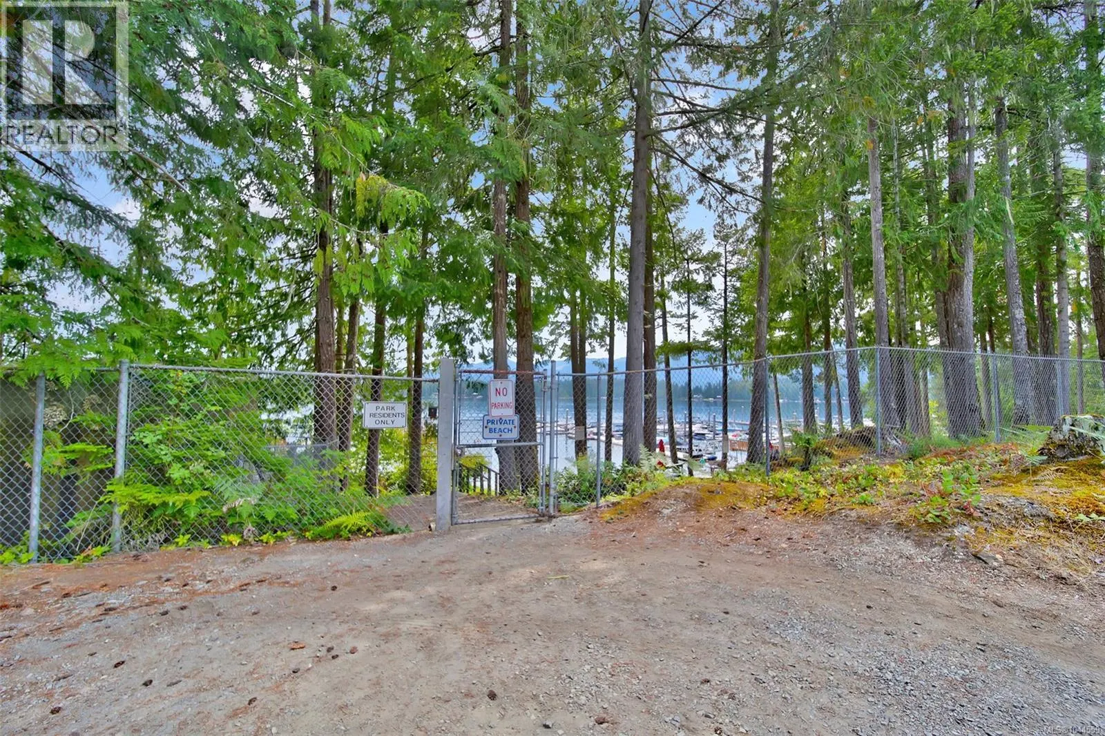 36 10325 Lakeshore Rd