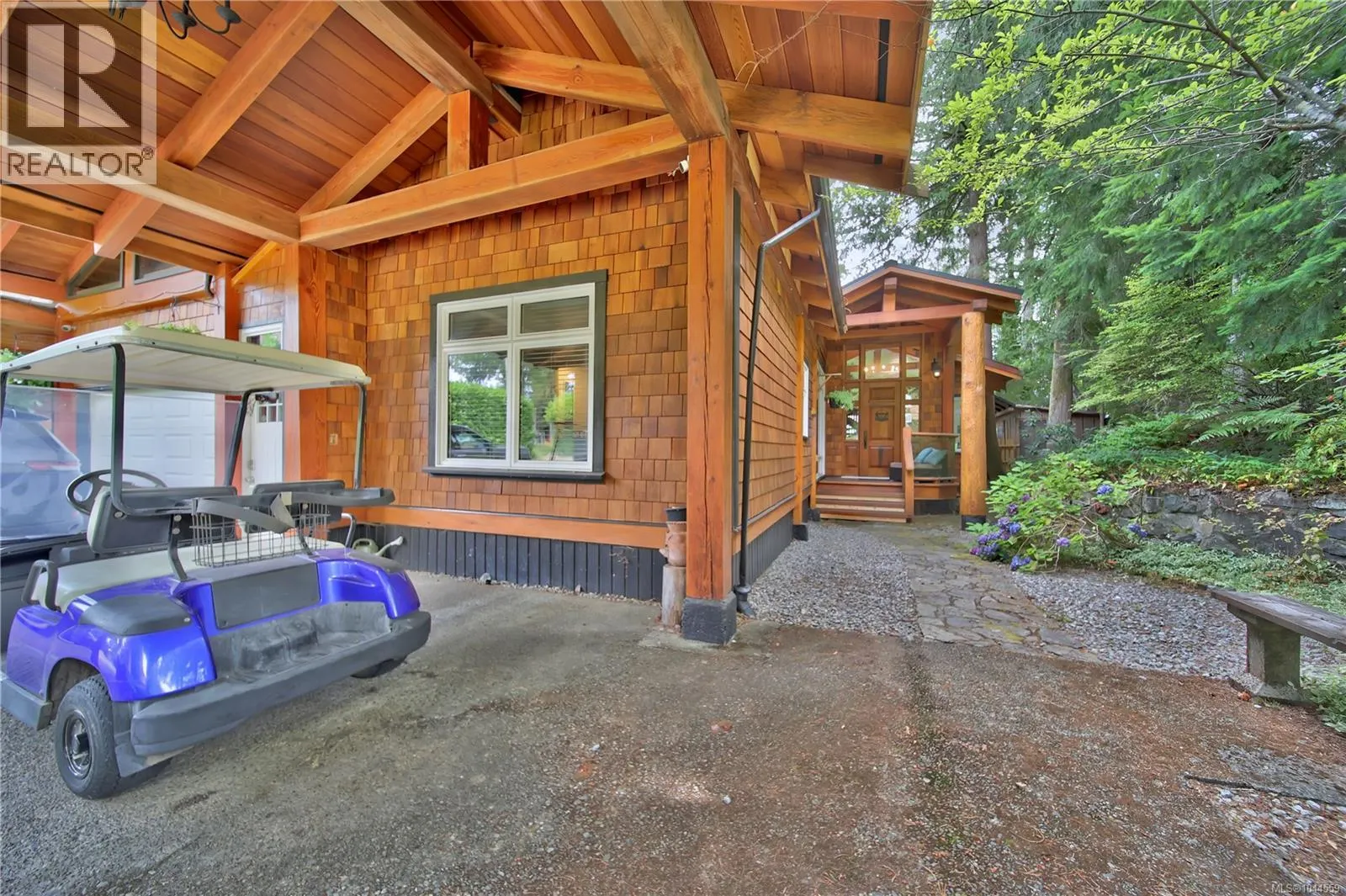 36 10325 Lakeshore Rd