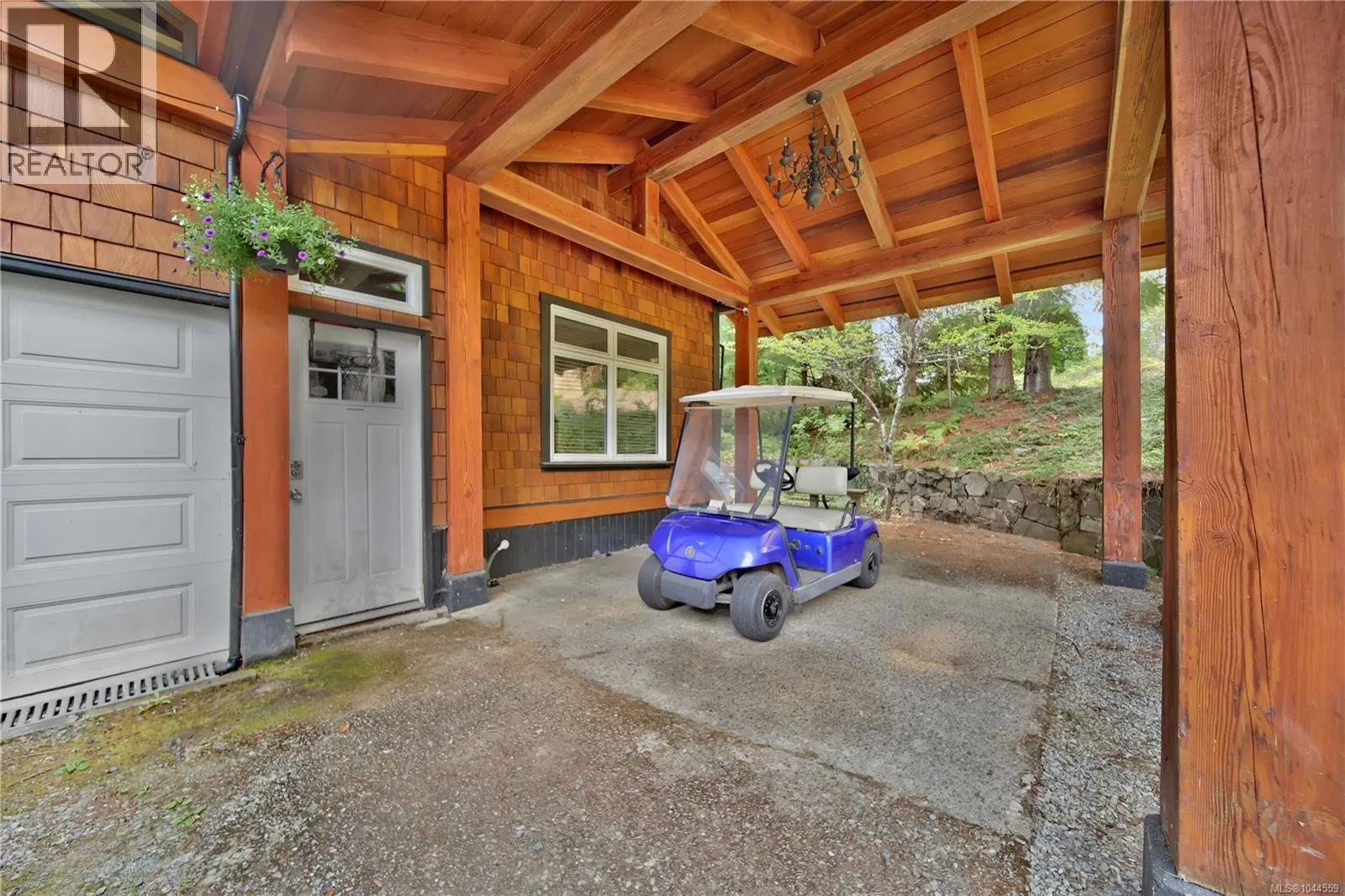 36 10325 Lakeshore Rd
