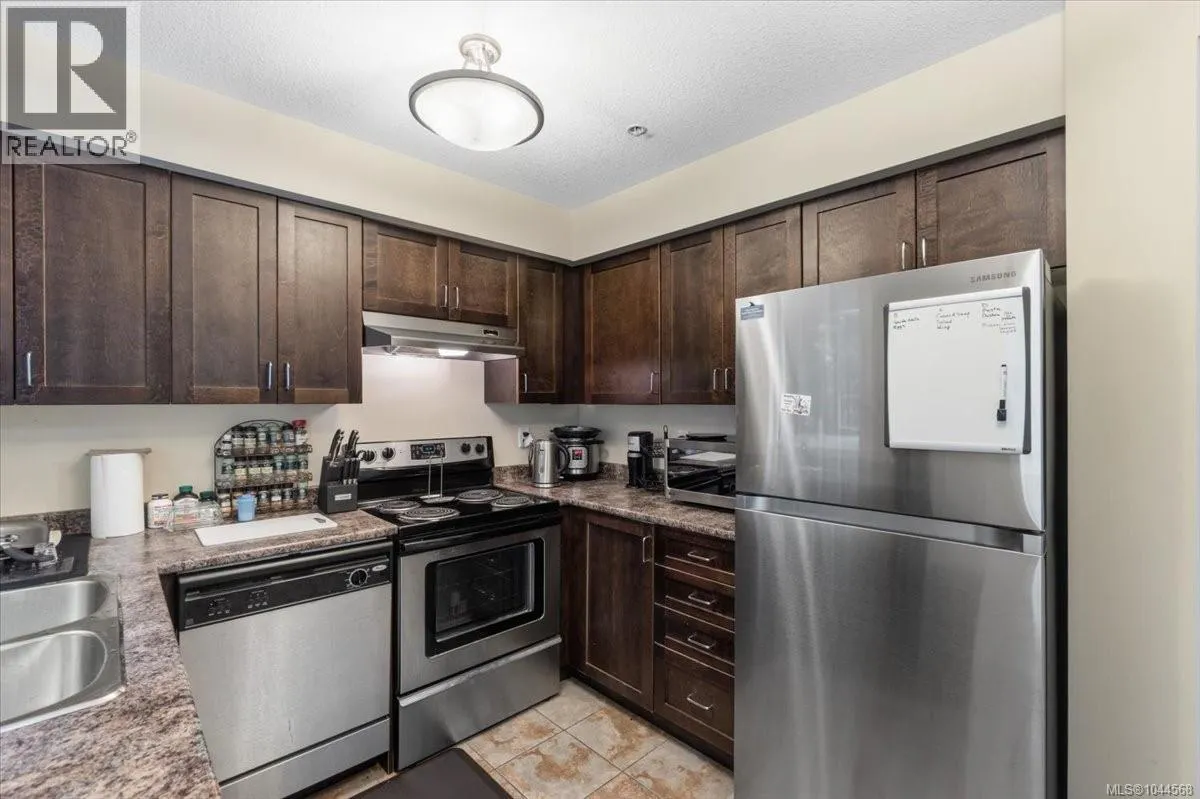 203 1620 Townsite Rd