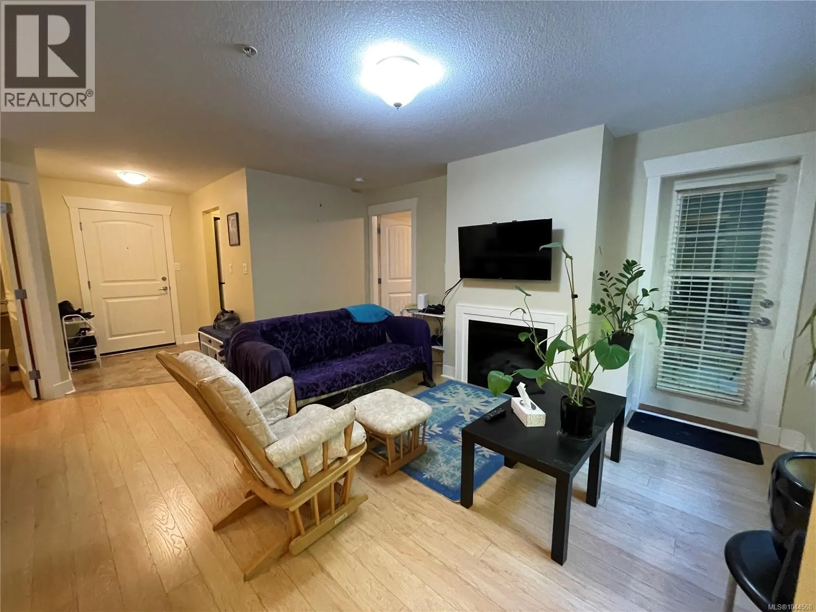 203 1620 Townsite Rd