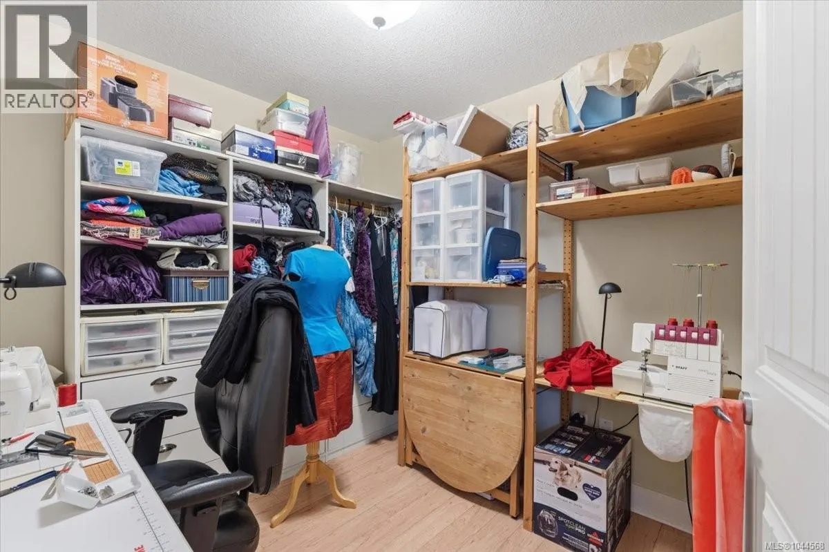 203 1620 Townsite Rd