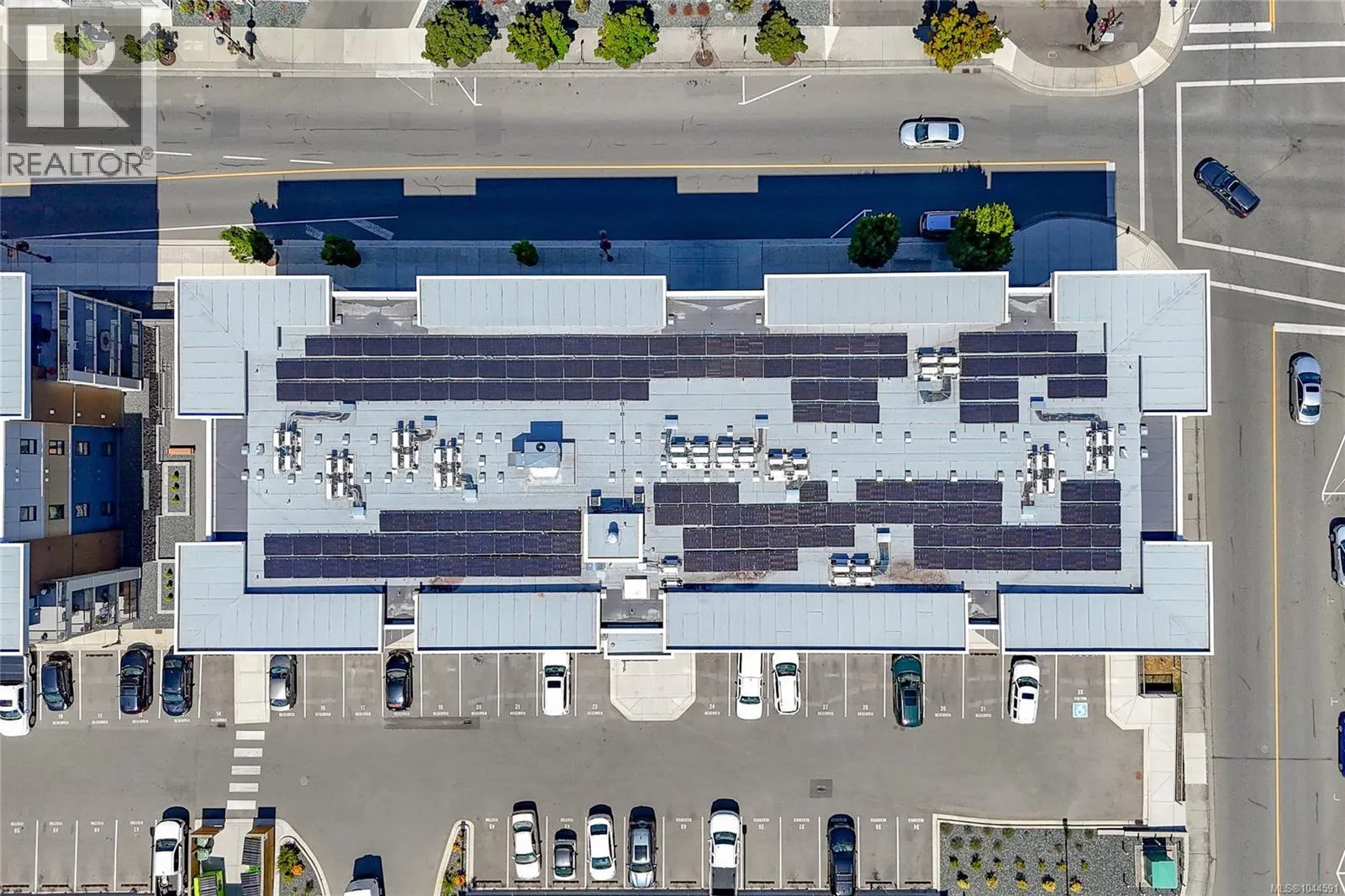 106 120 Jensen Ave W