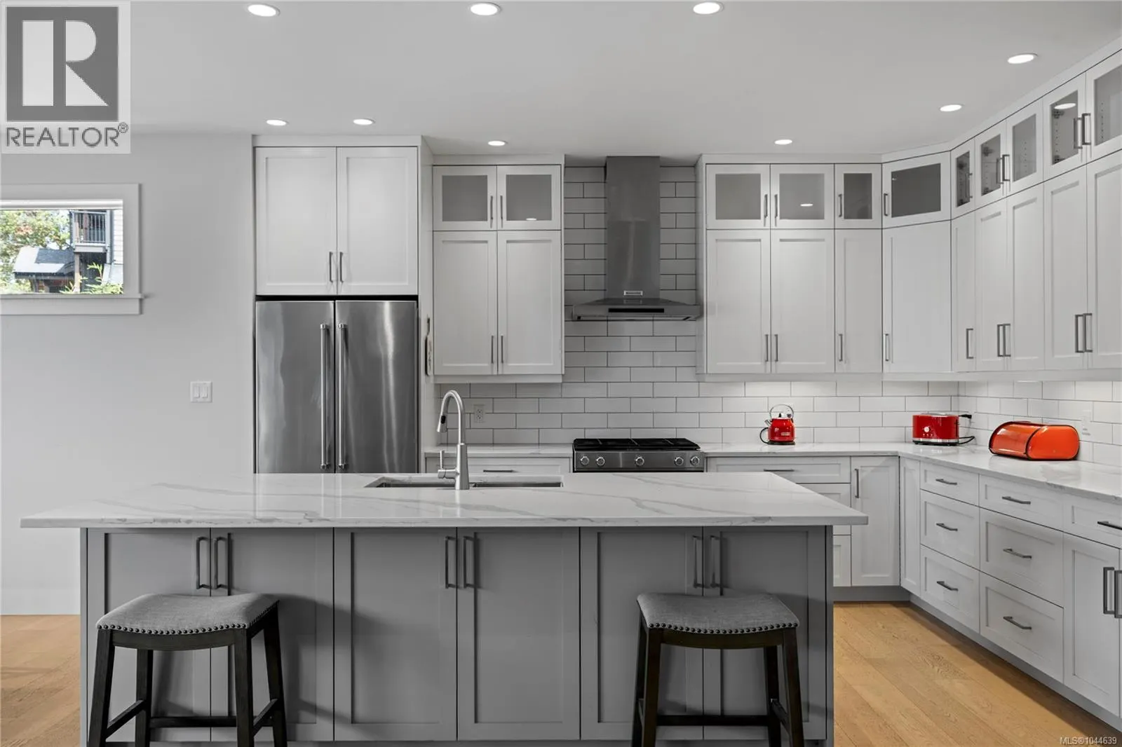1312 Langara Dr