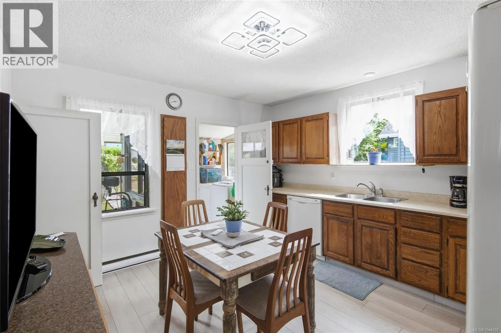 3529 9th Ave