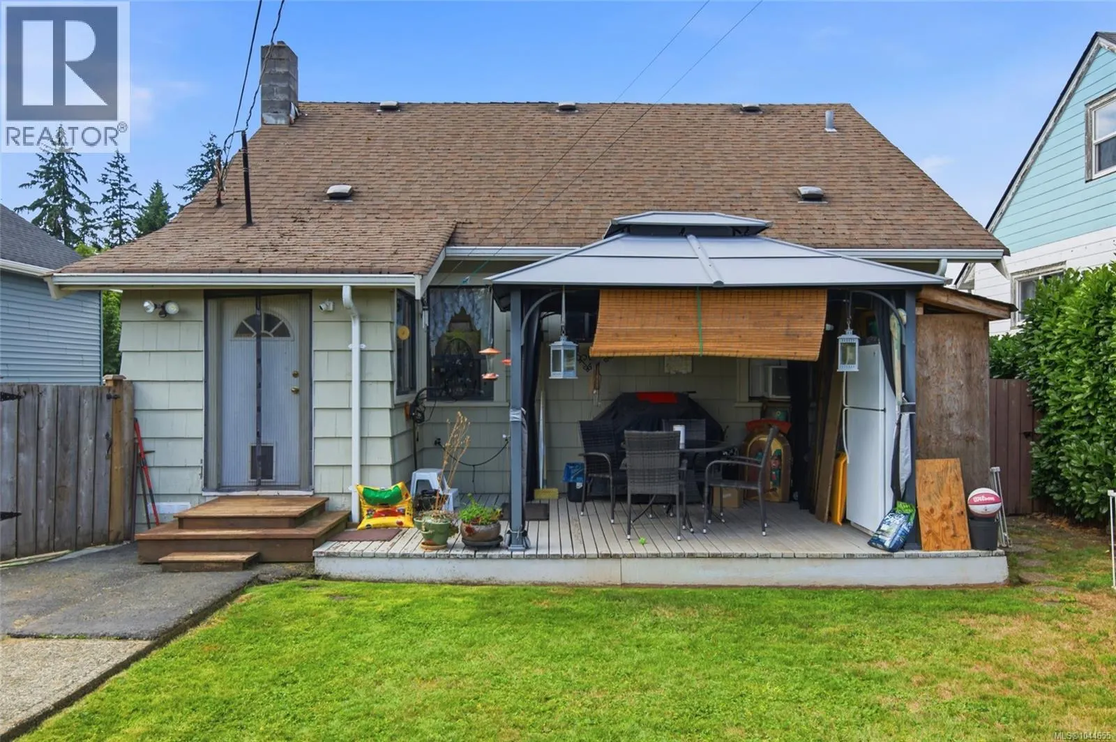 3529 9th Ave