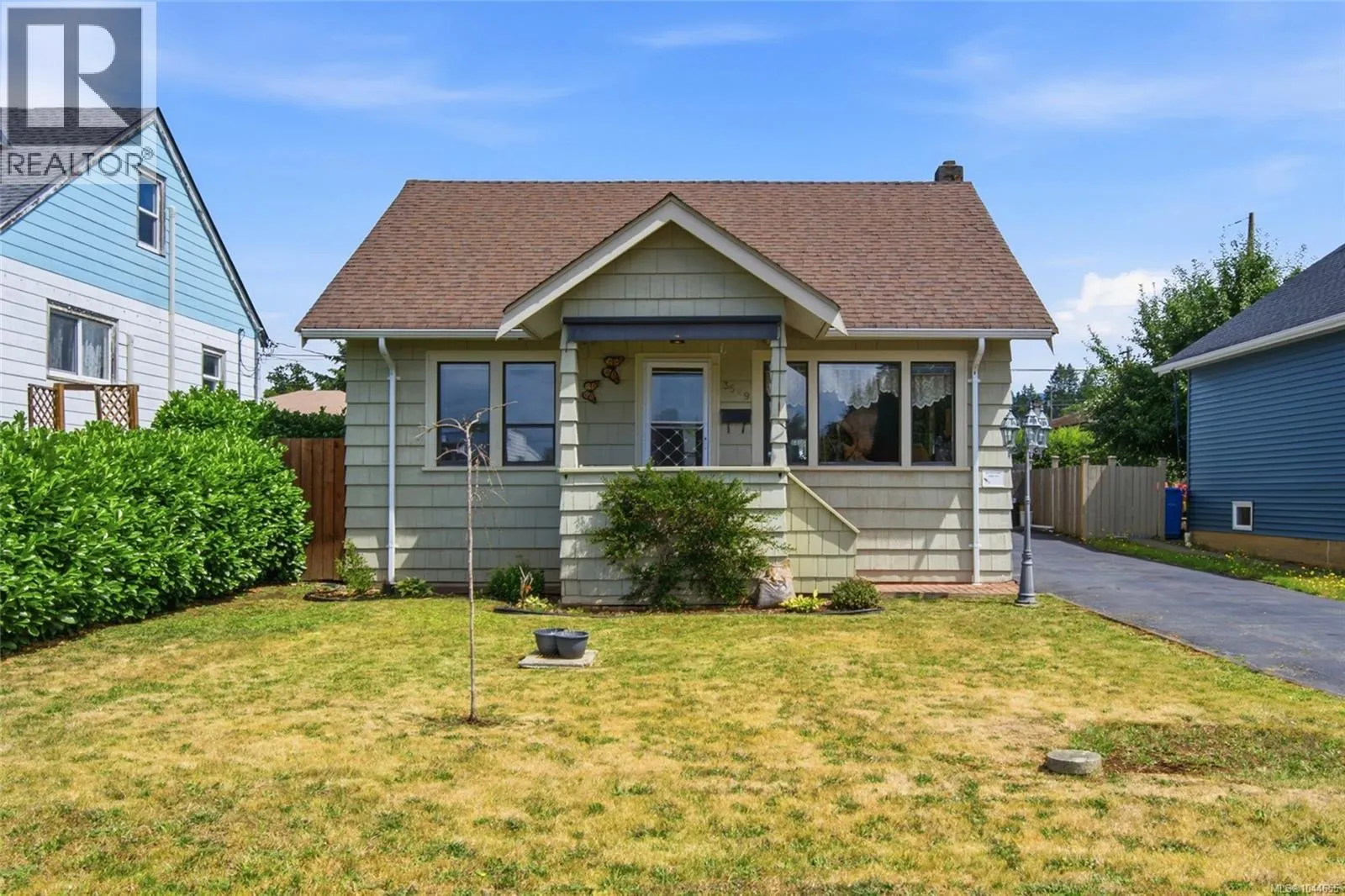 3529 9th Ave
