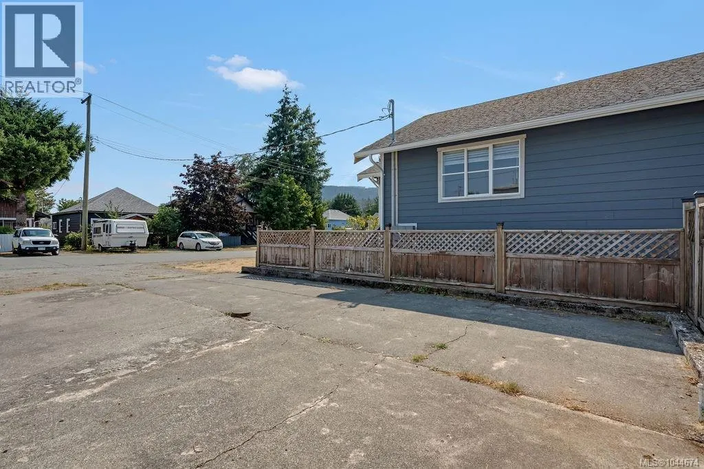 426 & 426A Buller St