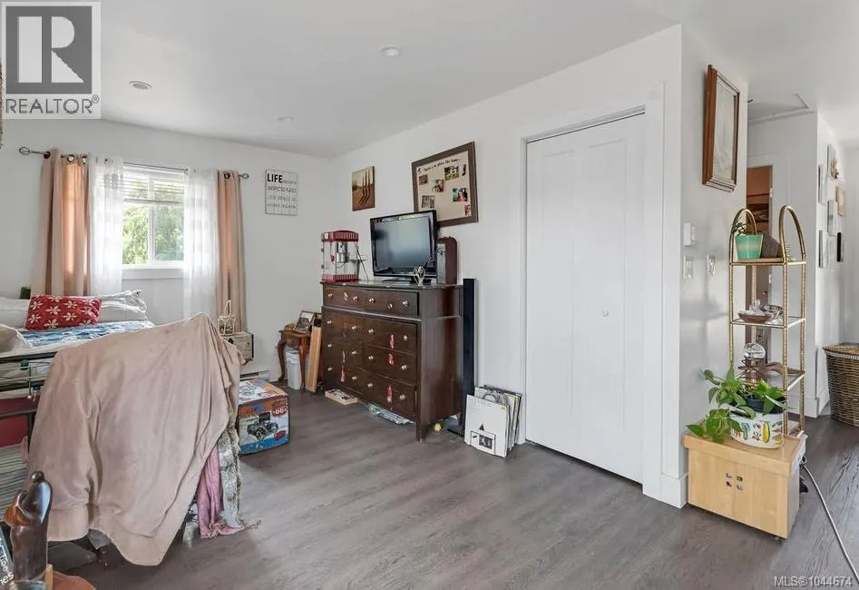 426 & 426A Buller St