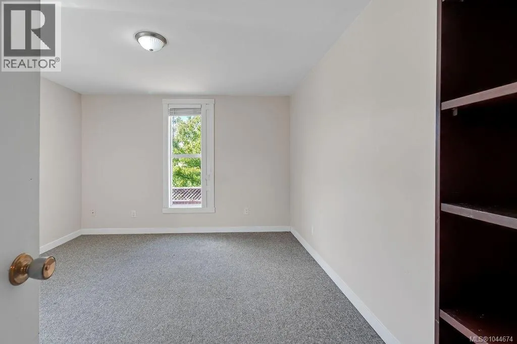 426 & 426A Buller St