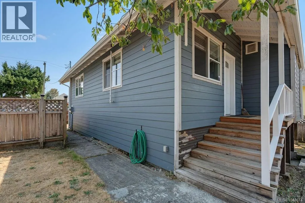 426 & 426A Buller St