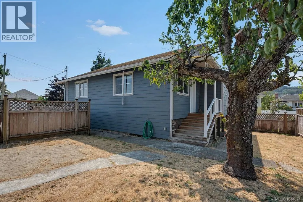 426 & 426A Buller St