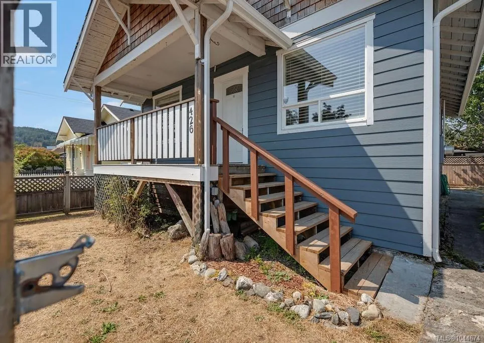 426 & 426A Buller St