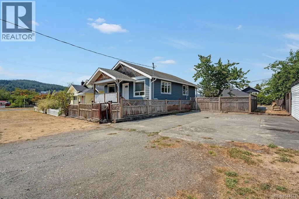 426 & 426A Buller St