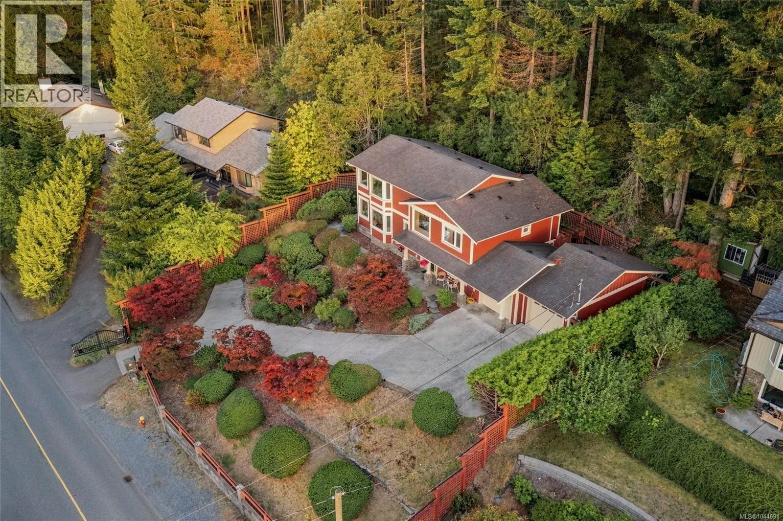 5287 Lost Lake Rd