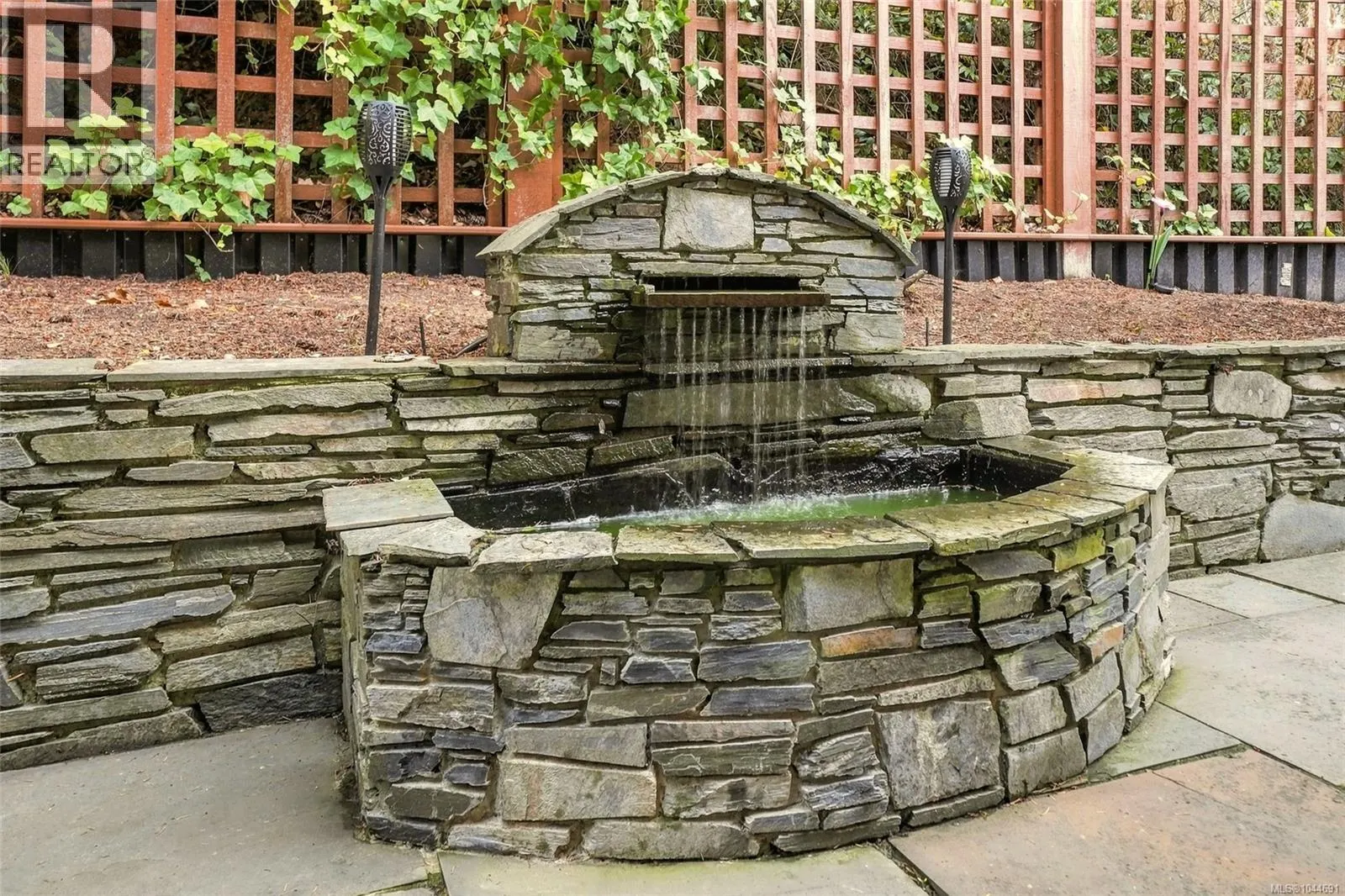 5287 Lost Lake Rd