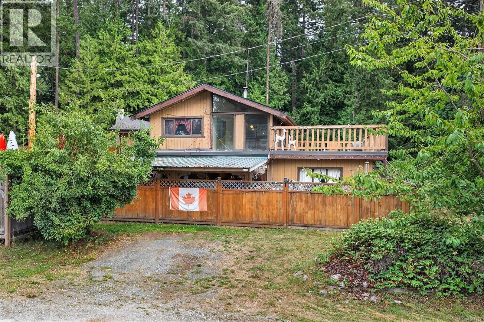 1012 Fairdowne Rd