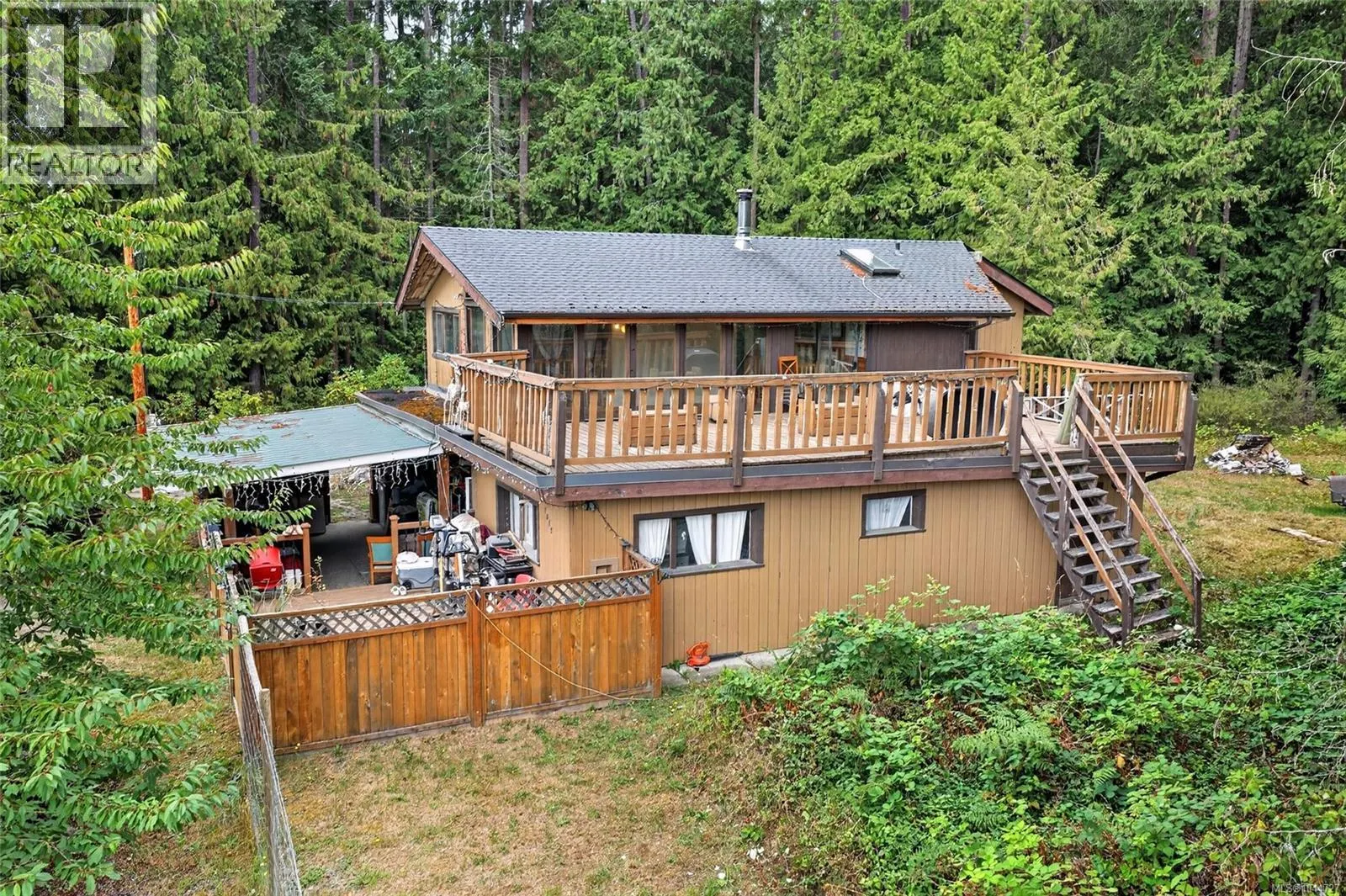 1012 Fairdowne Rd