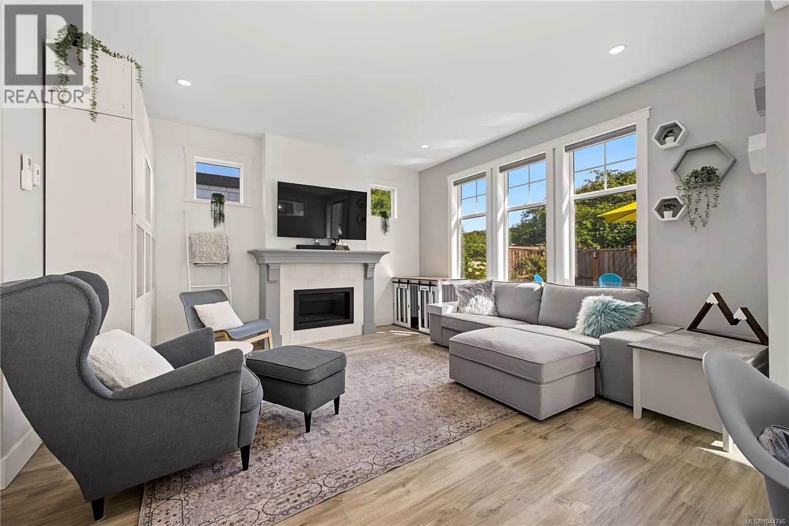 309 Seafield Rd