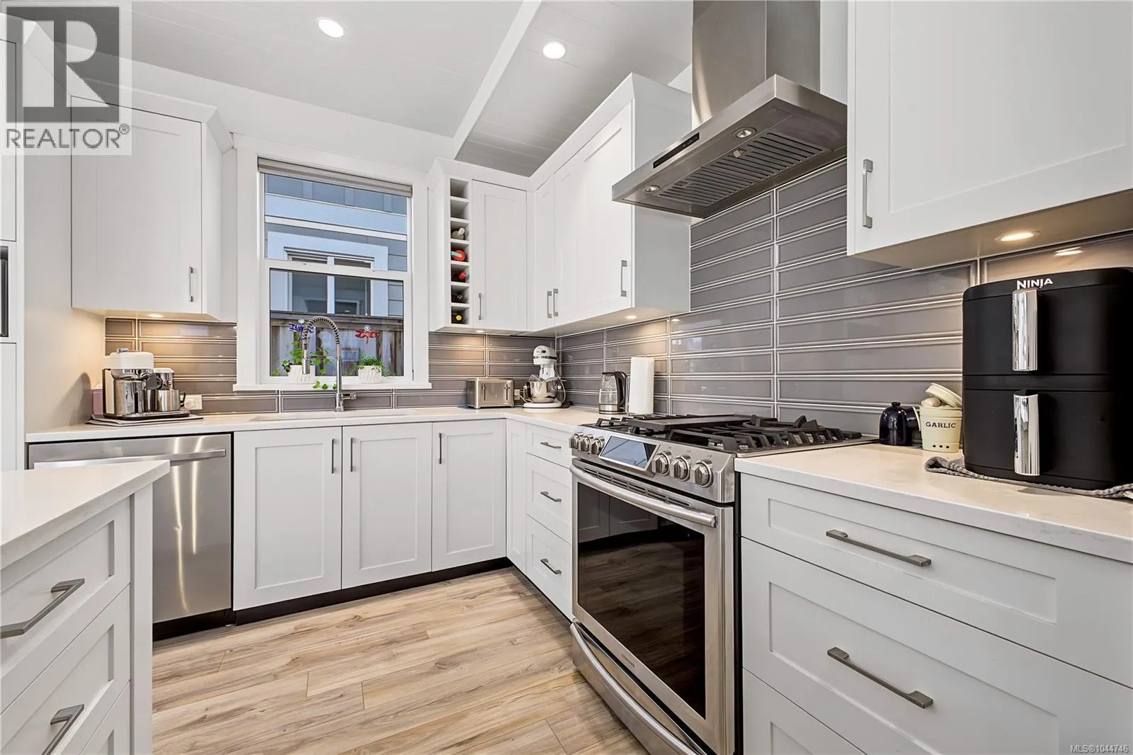 309 Seafield Rd