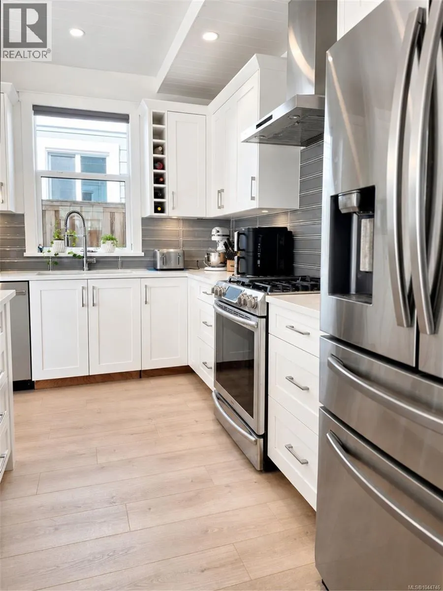 309 Seafield Rd