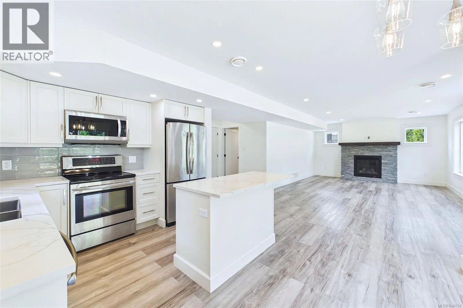 3030 Gregson Rd