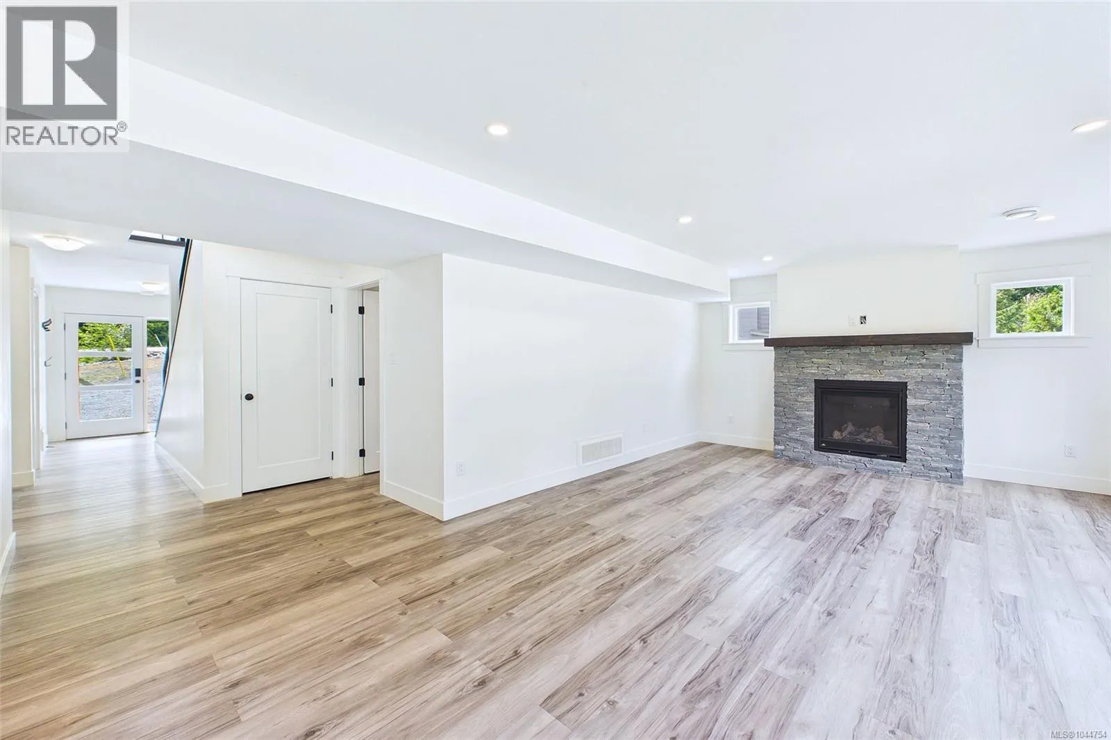 3030 Gregson Rd