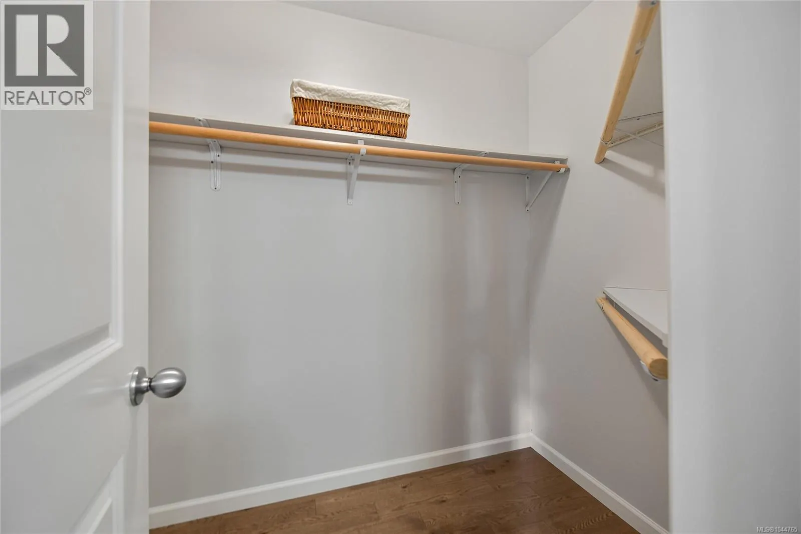 209 Shadow Ridge Pl