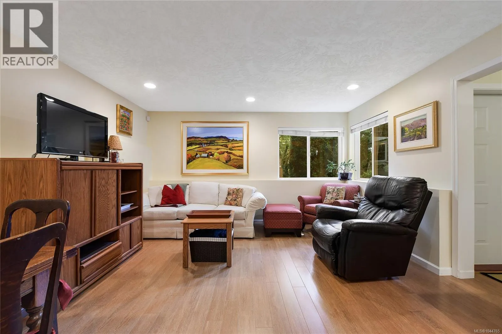 209 Shadow Ridge Pl