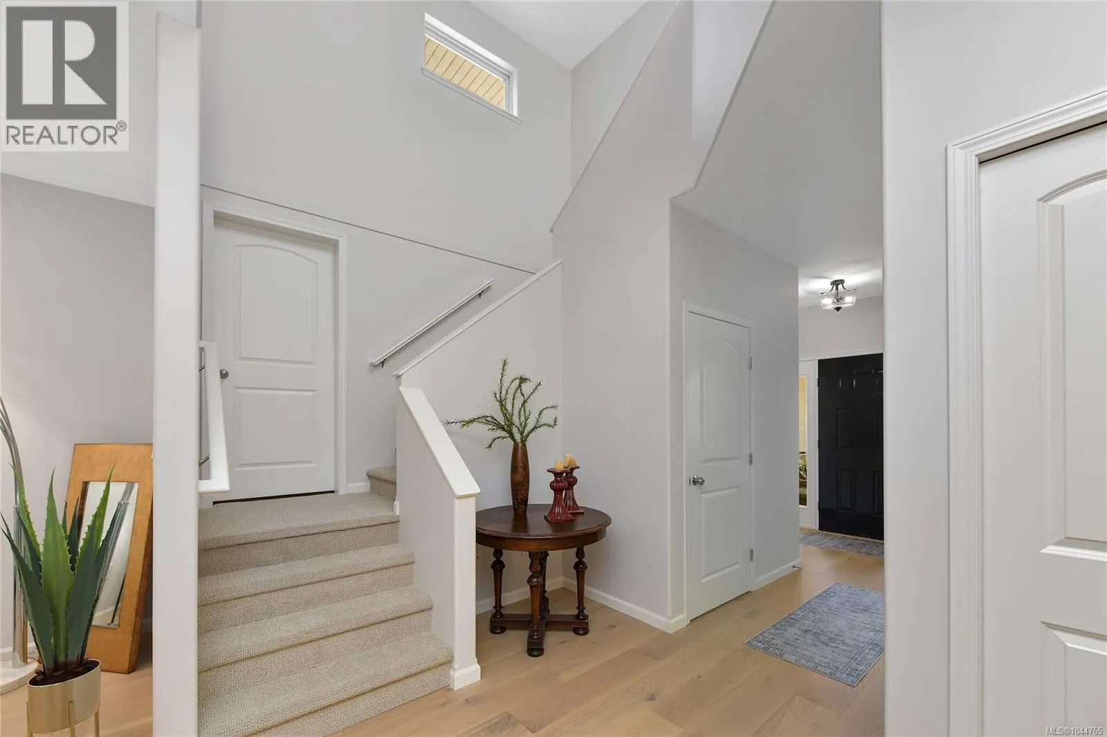 209 Shadow Ridge Pl
