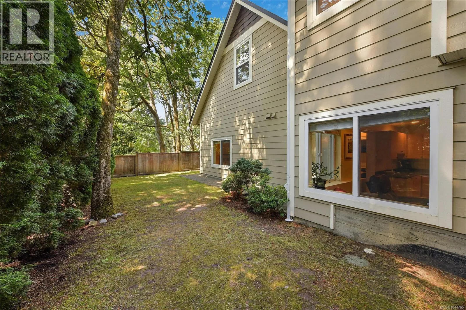 209 Shadow Ridge Pl