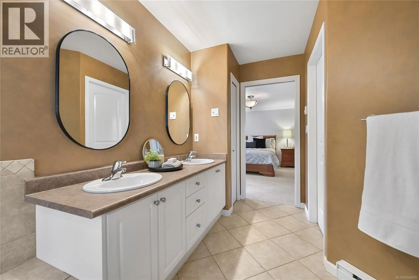 209 Shadow Ridge Pl