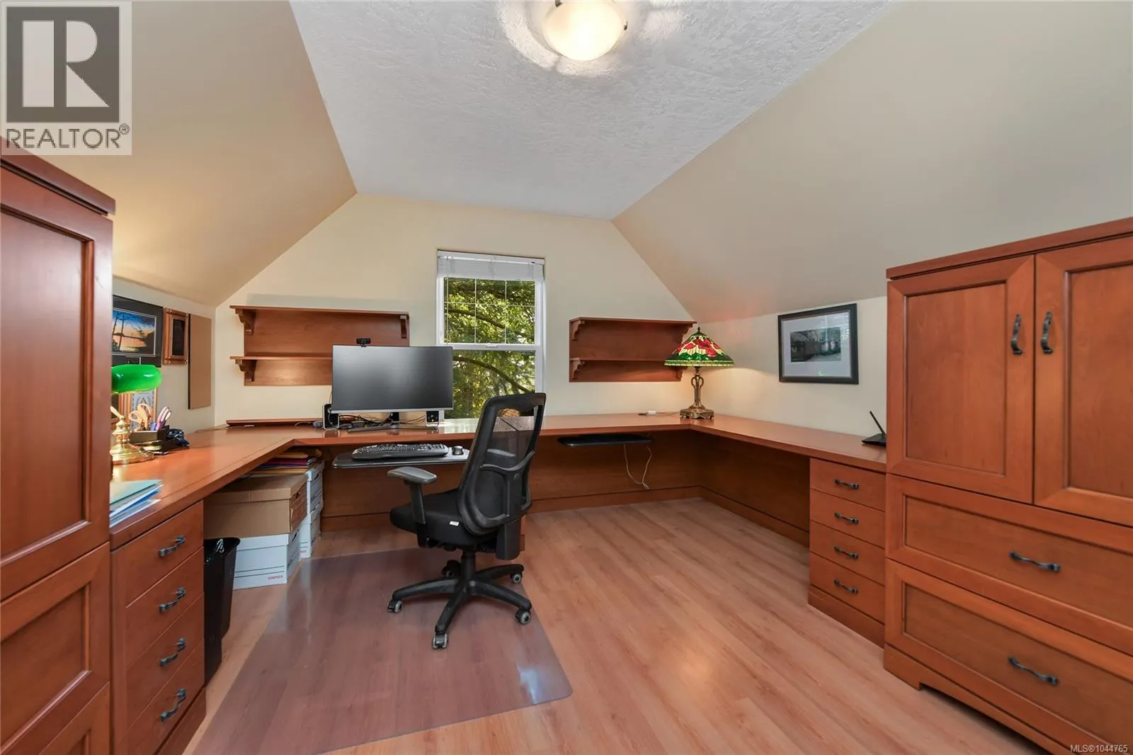 209 Shadow Ridge Pl