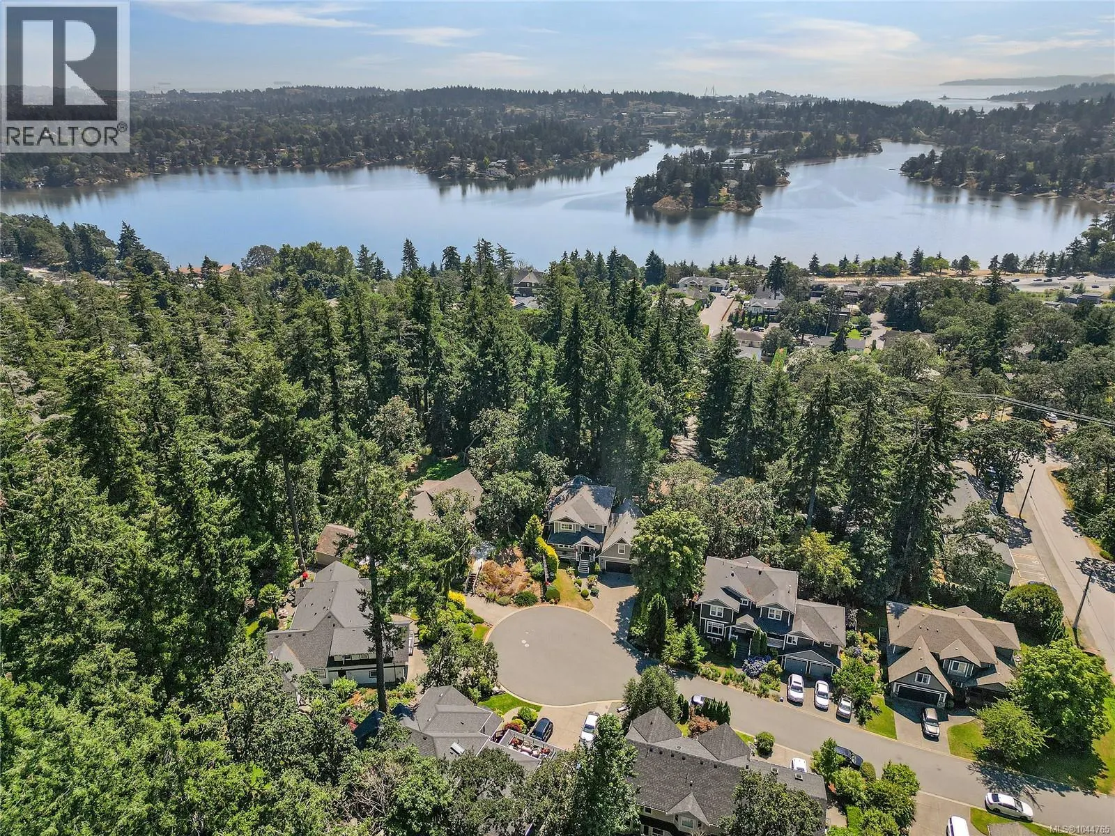 209 Shadow Ridge Pl