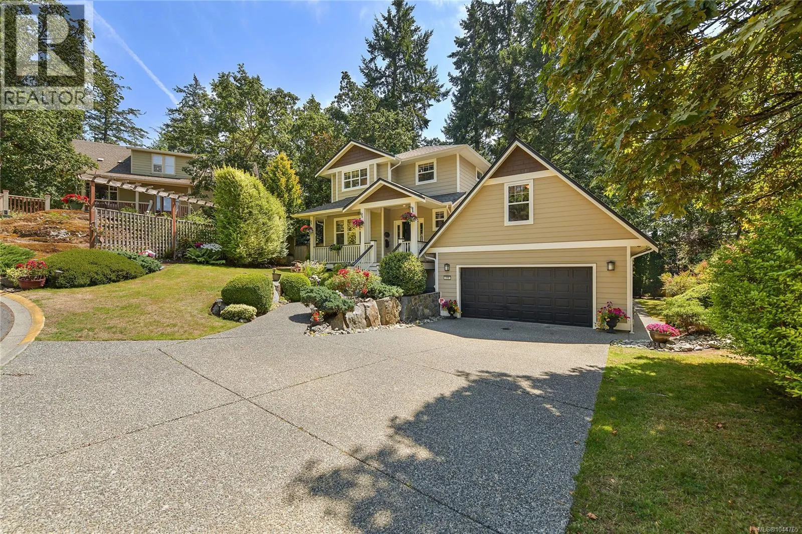 209 Shadow Ridge Pl