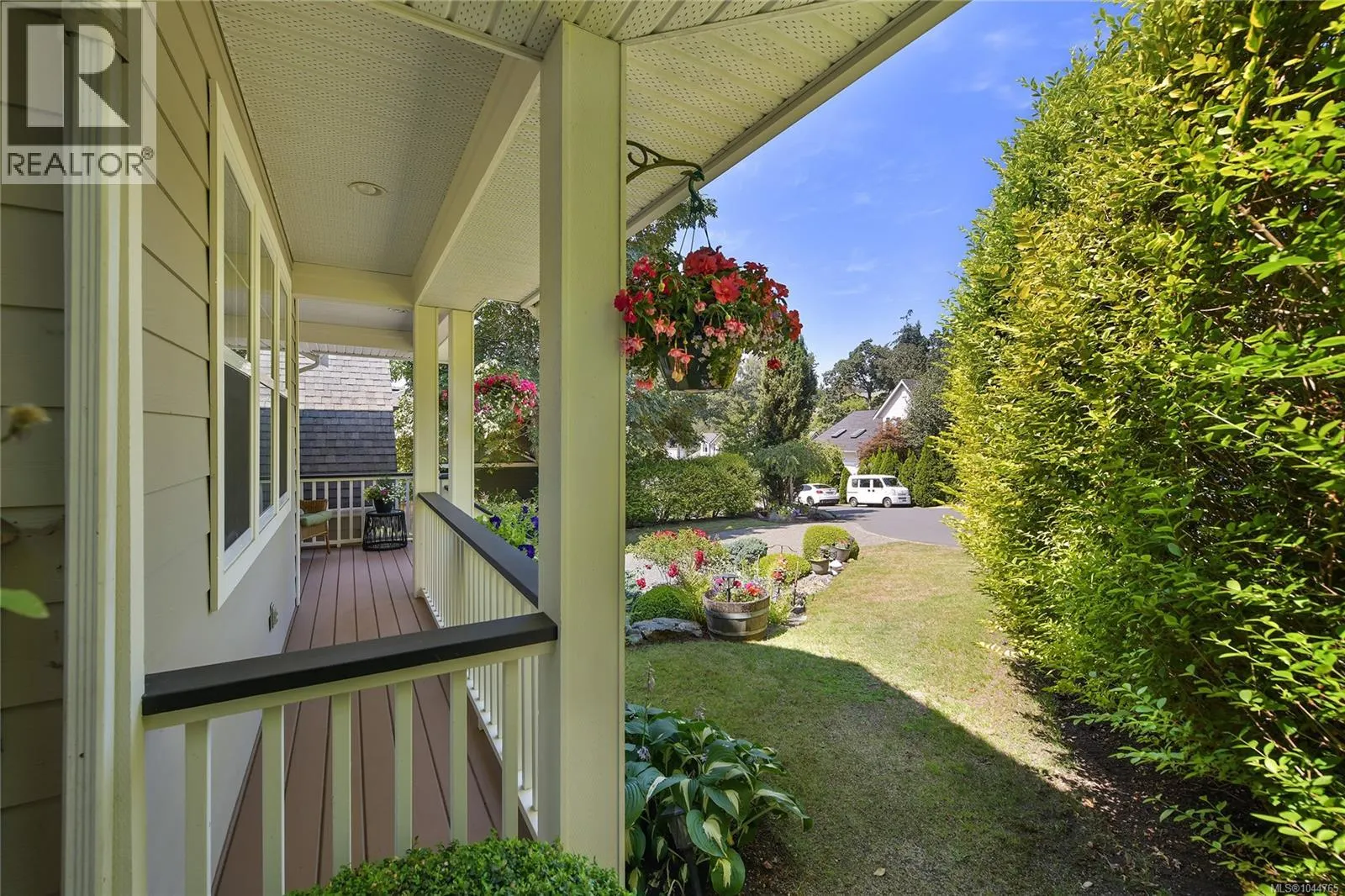 209 Shadow Ridge Pl