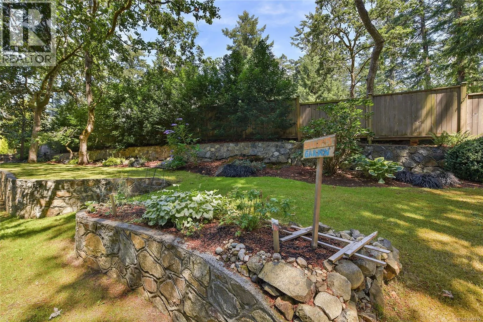 209 Shadow Ridge Pl