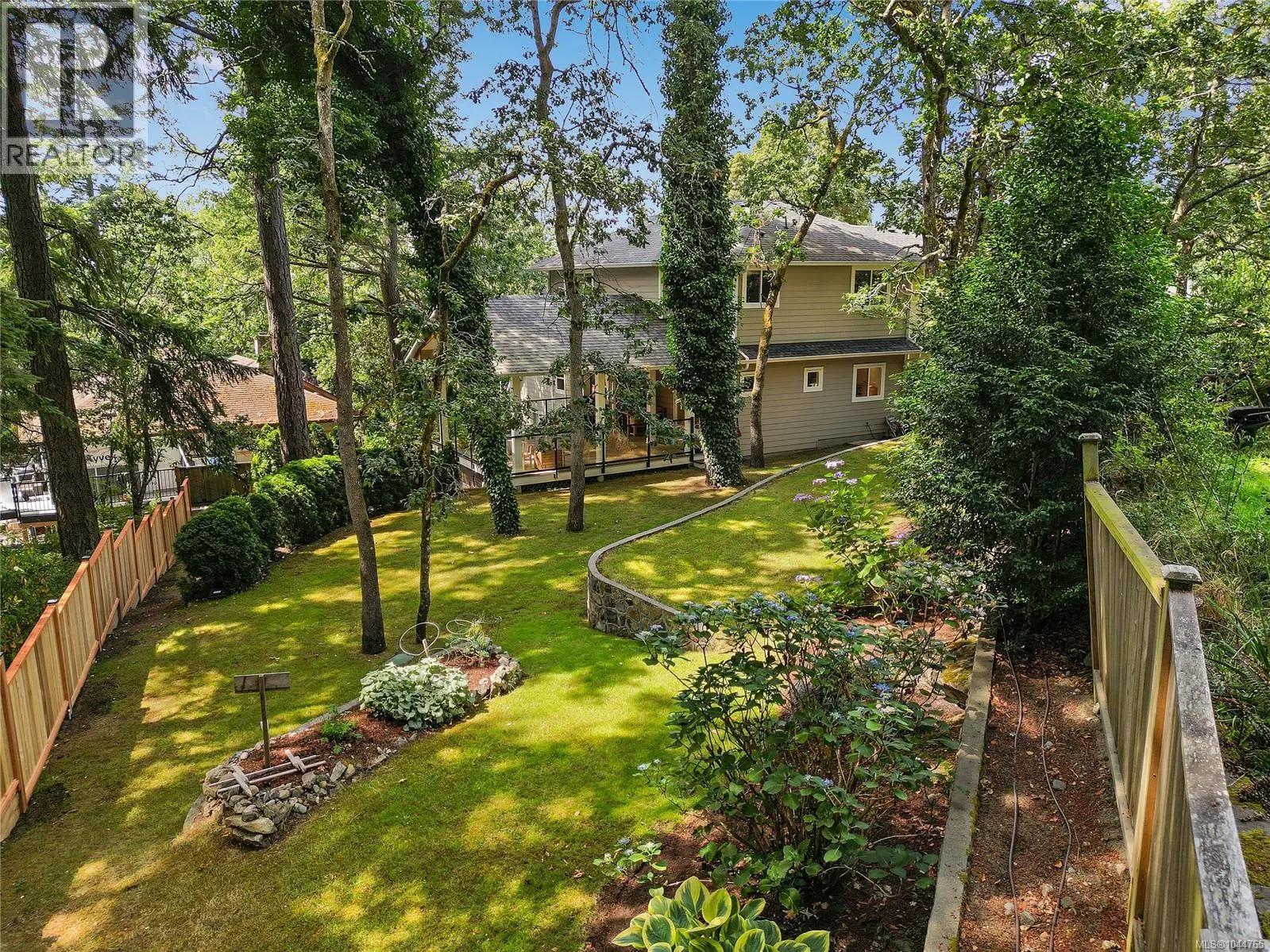 209 Shadow Ridge Pl