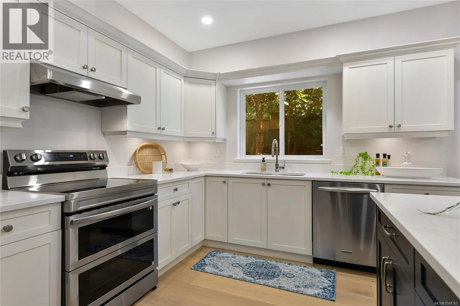 209 Shadow Ridge Pl