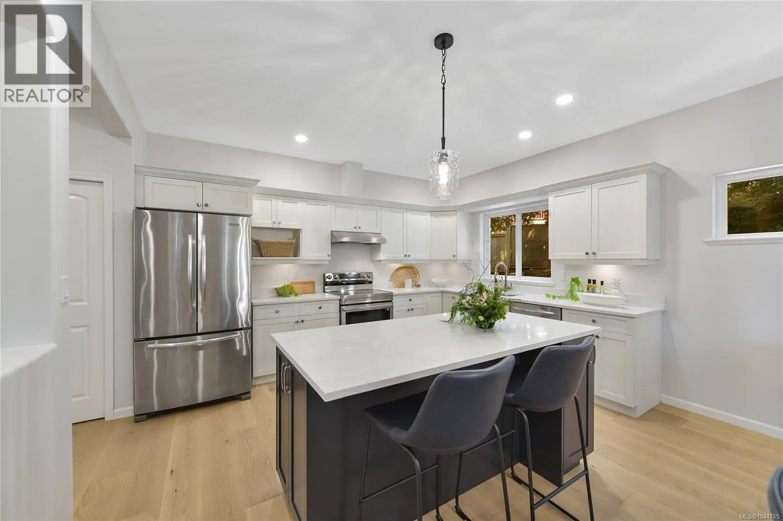 209 Shadow Ridge Pl