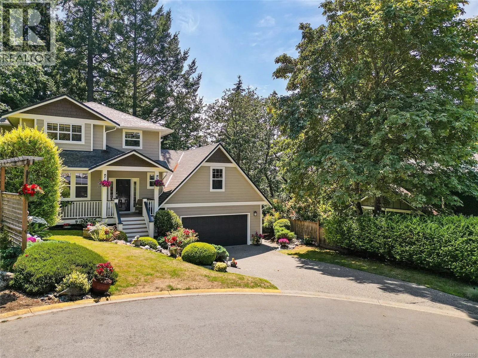 209 Shadow Ridge Pl