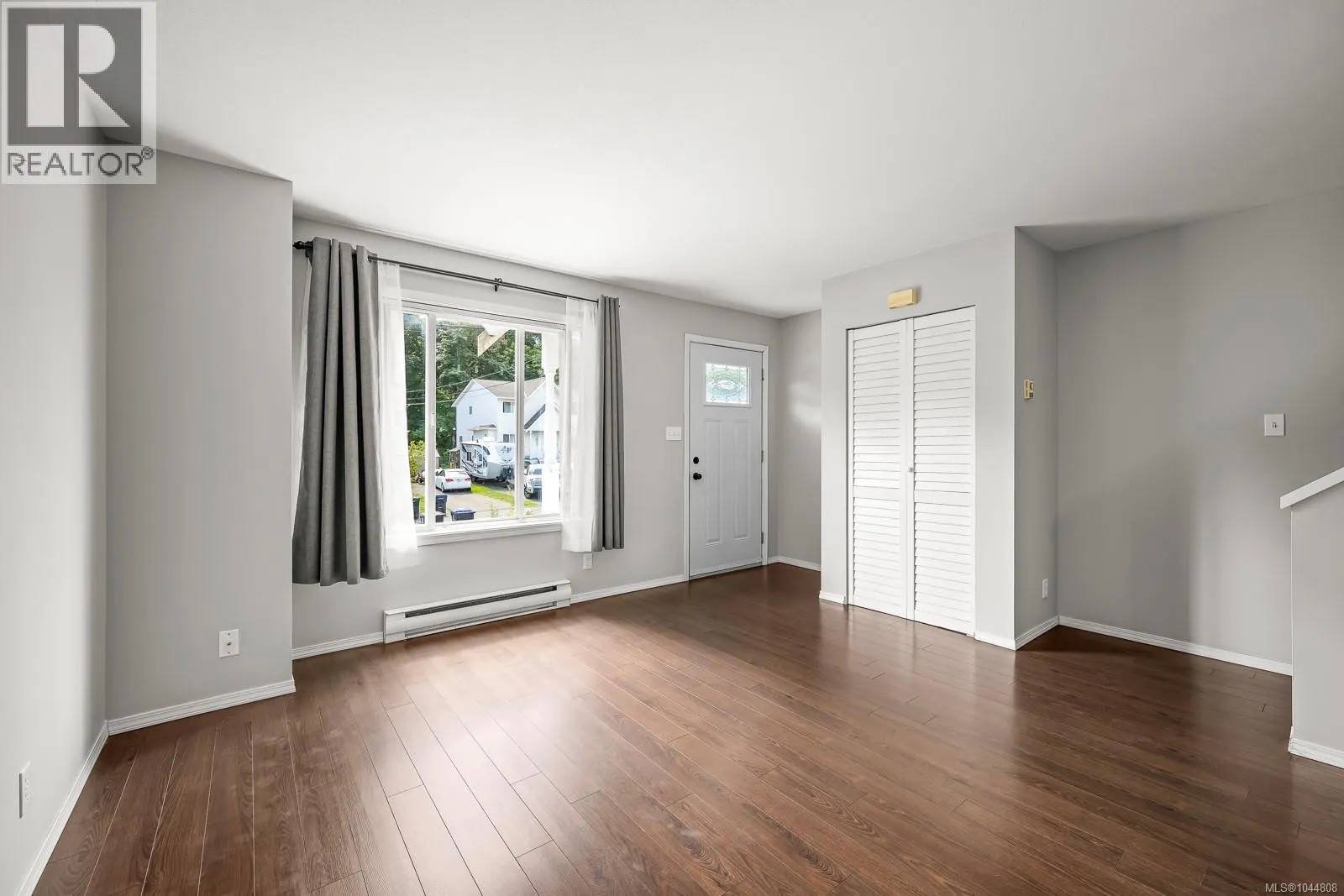 B 2221 Embleton Cres