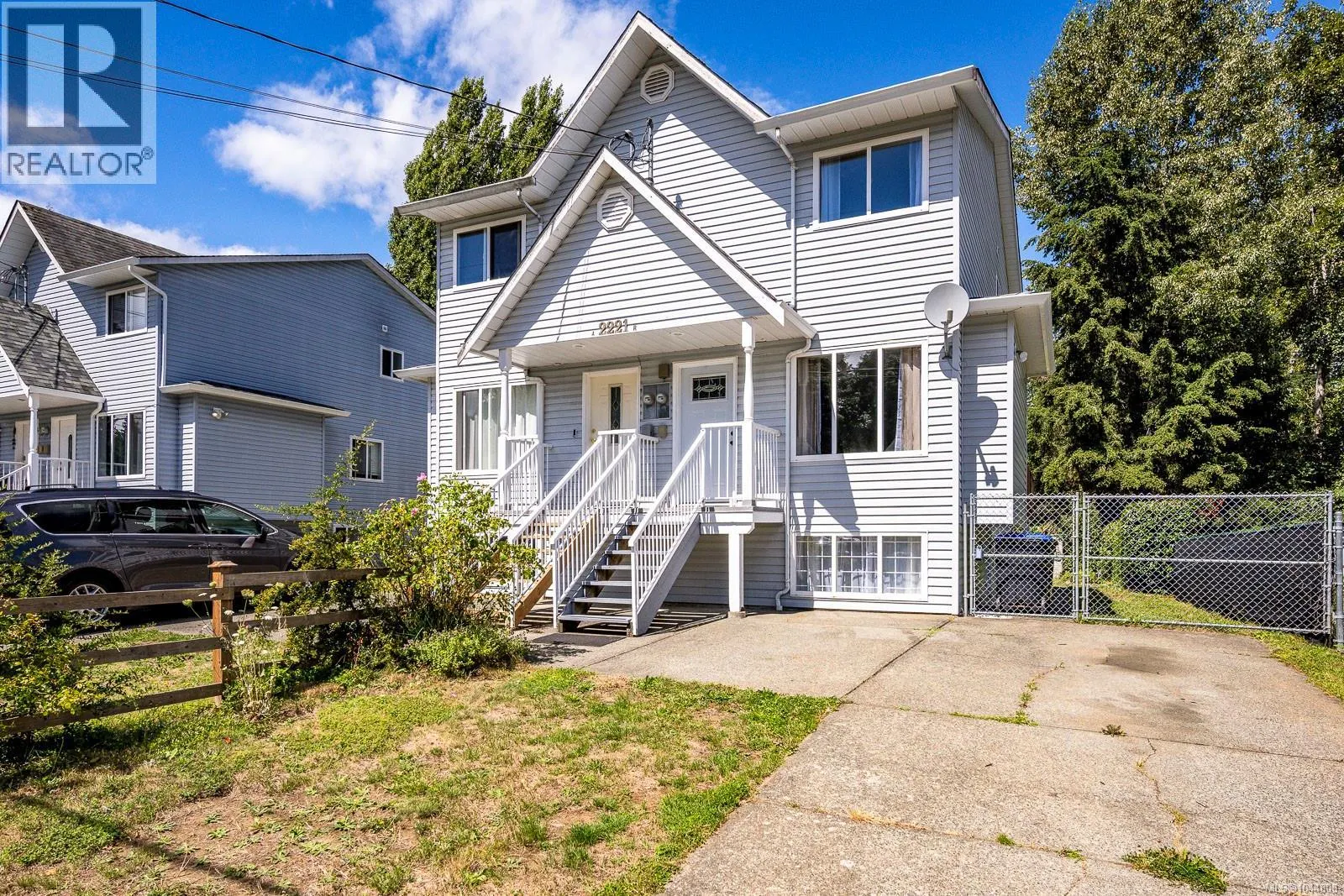 B 2221 Embleton Cres