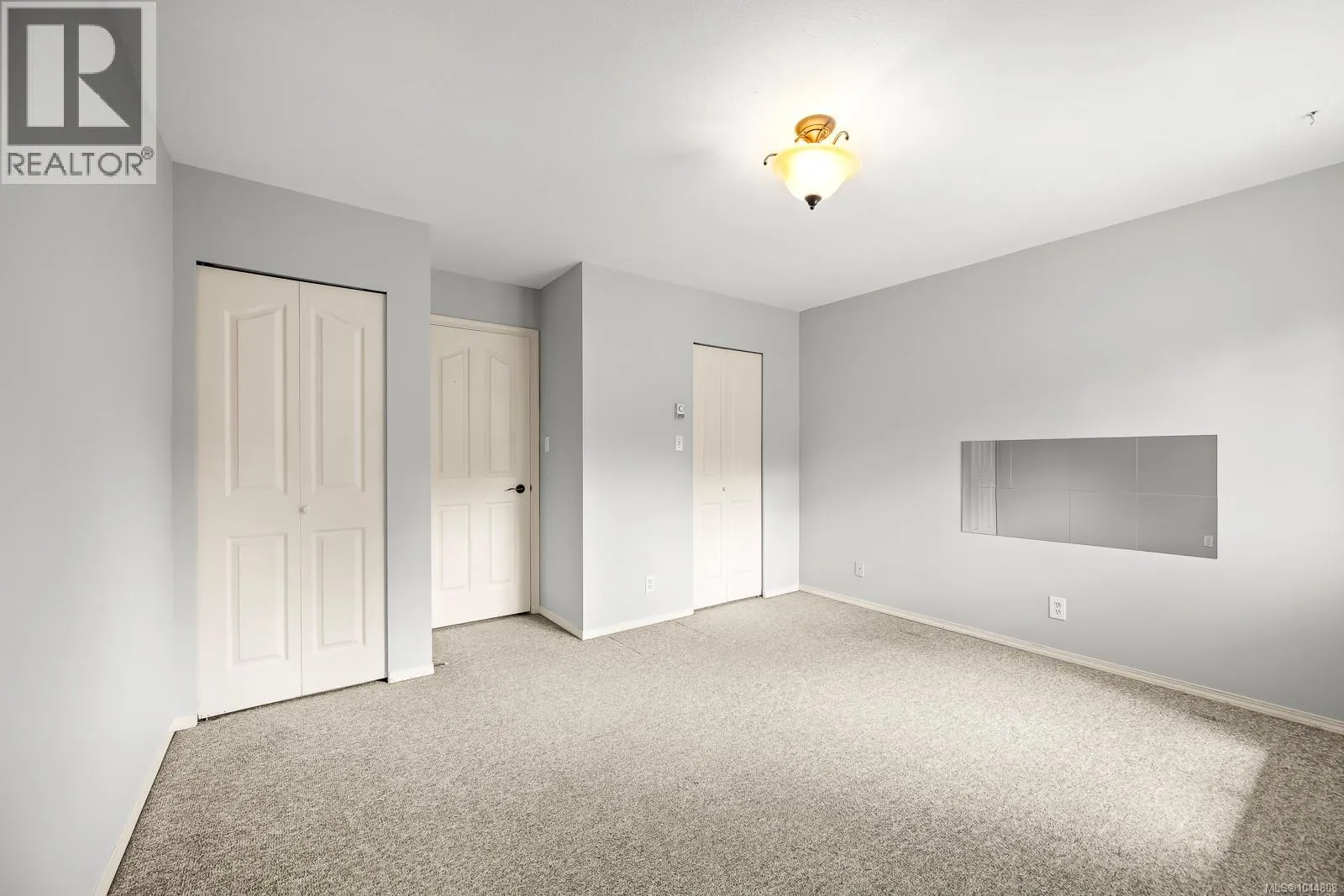 B 2221 Embleton Cres
