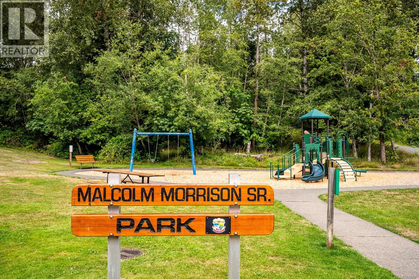 B 2221 Embleton Cres