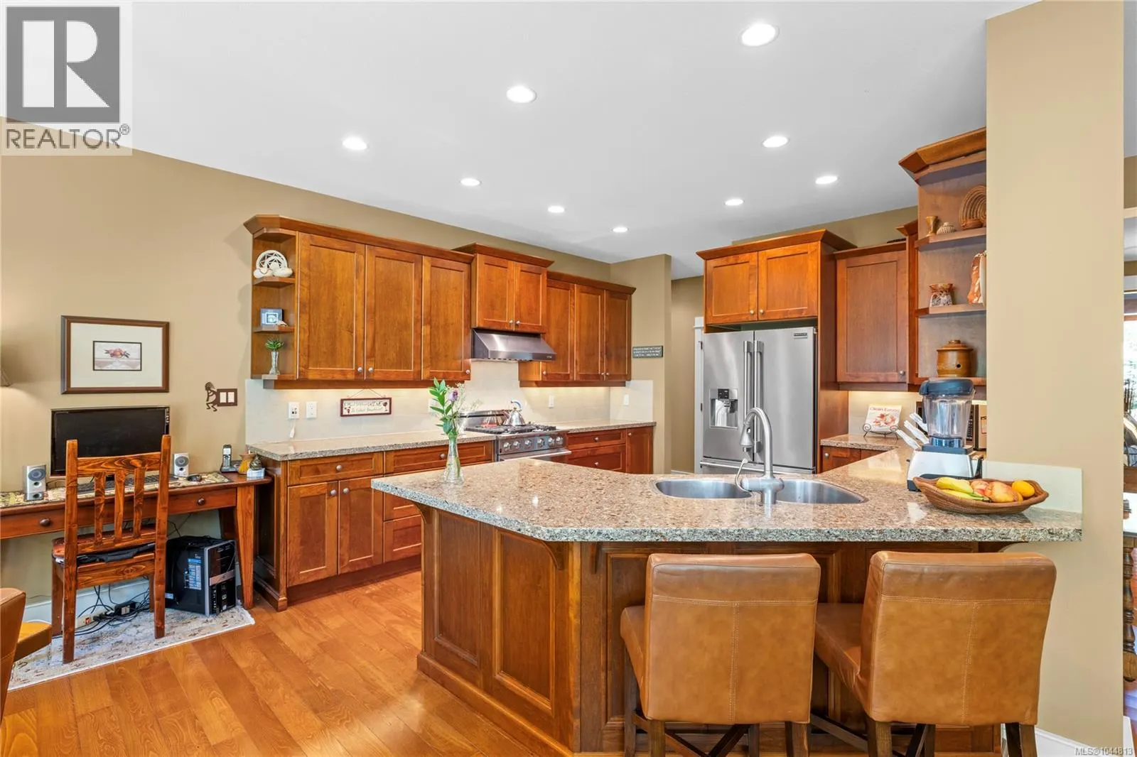 649 Eaglewood Crt